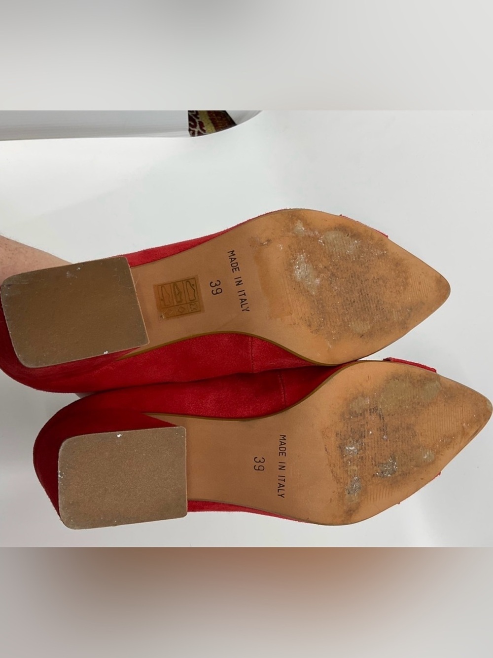 L’intervalle Red Suede Rhinestone Buckle Detail Block Heel Pumps - Picture 3 of 8